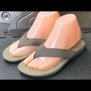 Vionic Orthaheel Tide II Flip Flop Sandal Size 7